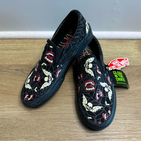 Vans NWT Classic Slip-On Deadstock Glow in the Dark Frights - Picture 3 of 5